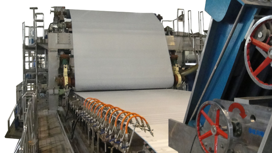 Bequemes Toilettenpapier, das Maschine 3500mm riesige Rolle 300m/Minute macht